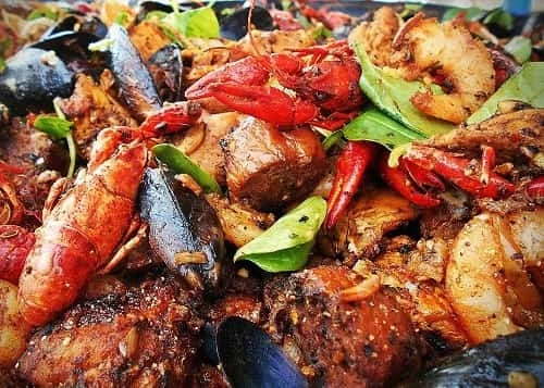 Jambalaya Vs Gumbo: What Makes Them Different