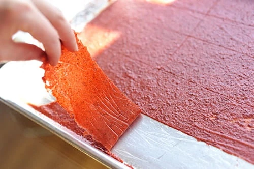 Making Strawberry Fruit Leather