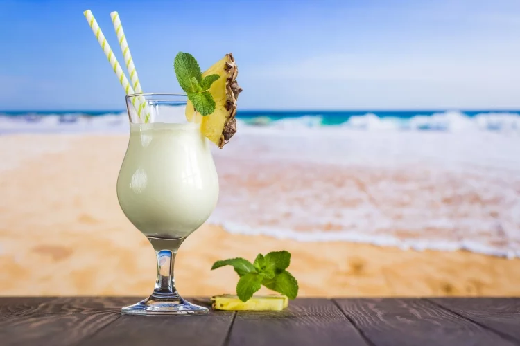 Pineapple and Coconut Detox Water