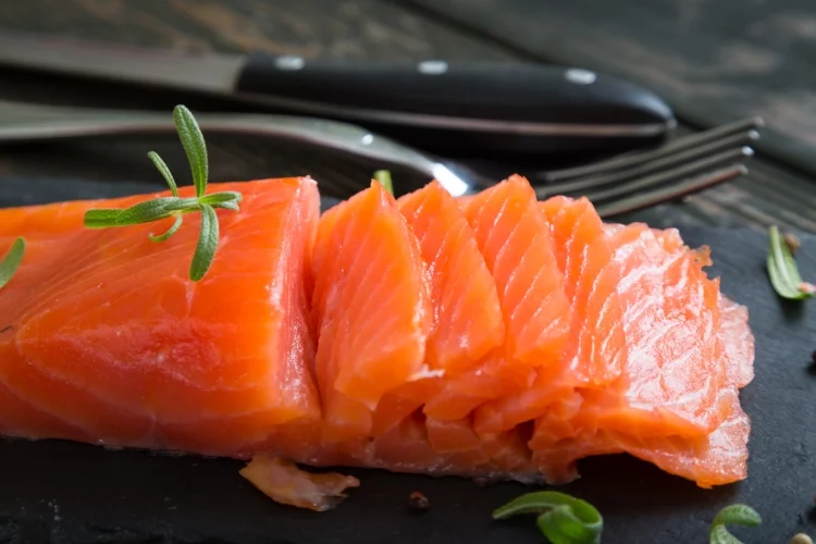 Expert Tips for Choosing Salmon for Weight Loss Meals