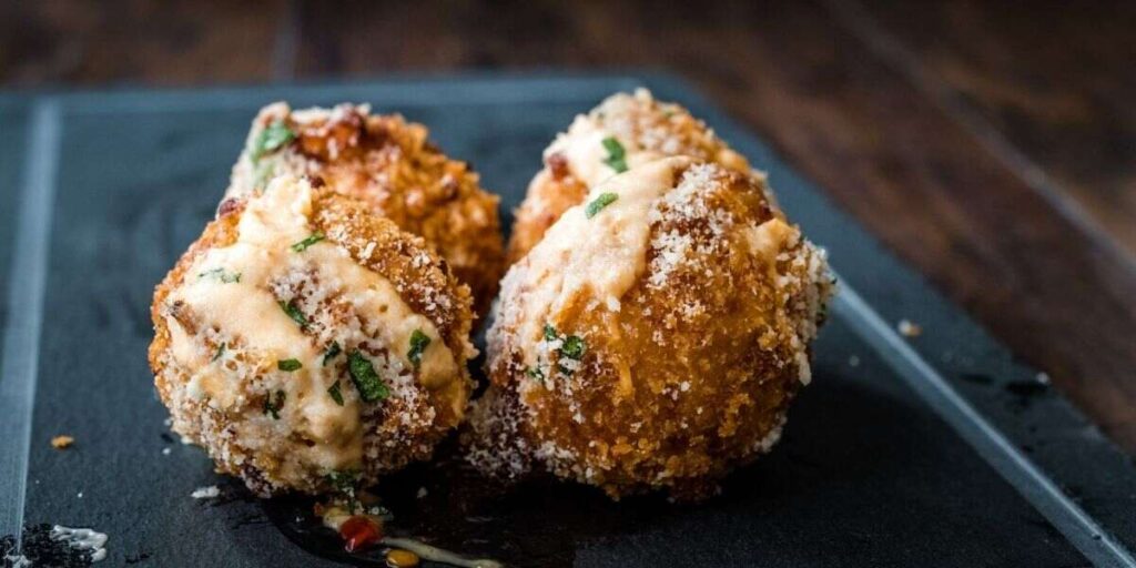 Mac And Cheese Ball